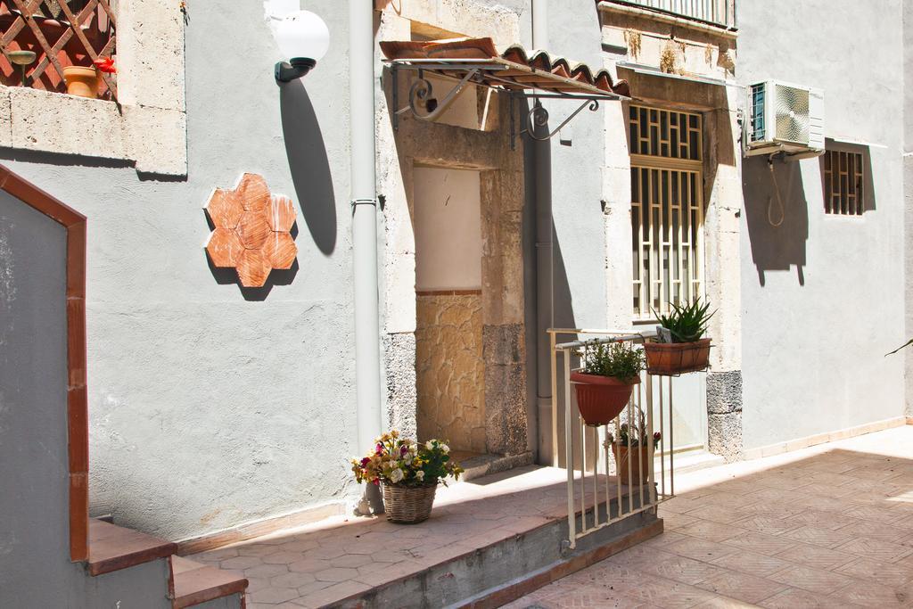 B&B Garibaldi Κατάνια Εξωτερικό φωτογραφία